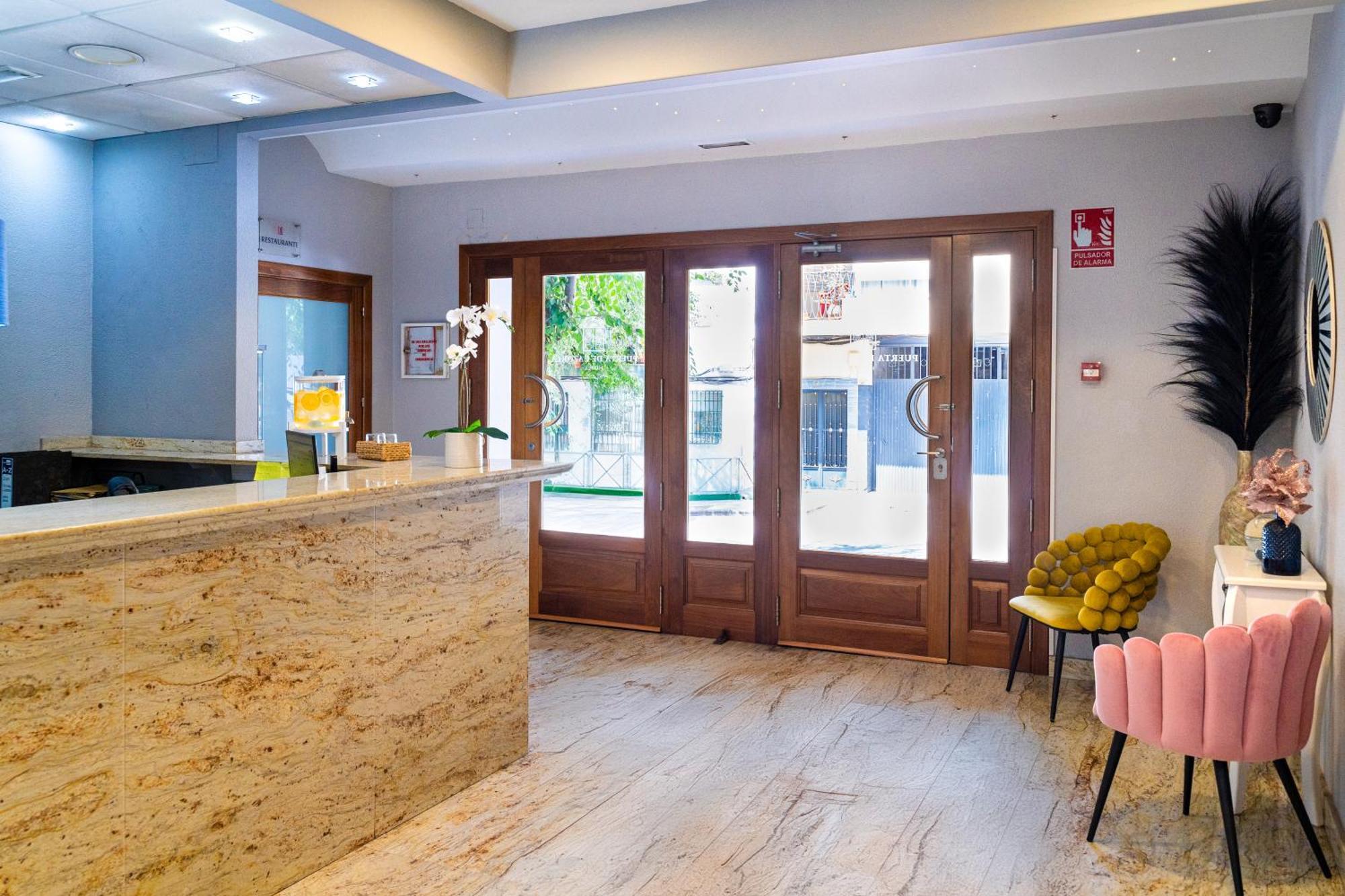Hotel Puerta De Cazorla Exterior foto
